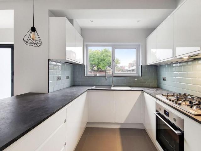 House for rent in London Borough of Merton, Mitcham