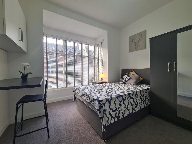 Room for rent in Bearwood, West Midlands