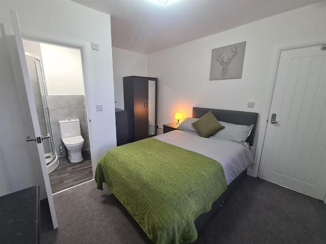 Room for rent in Bearwood, West Midlands