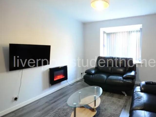 House for rent in Calderstones