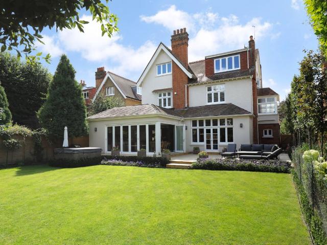 House for rent in London Borough of Merton, Raynes Park