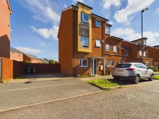 House for sale in Quarrendon, Aylesbury