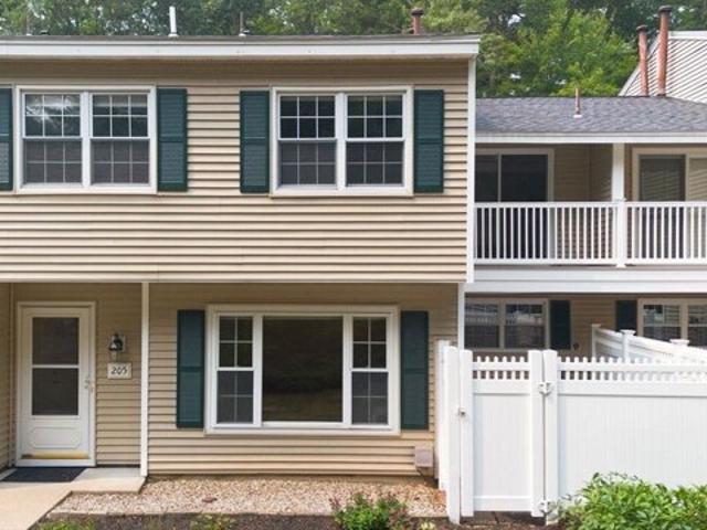 Condo for sale in Boylston