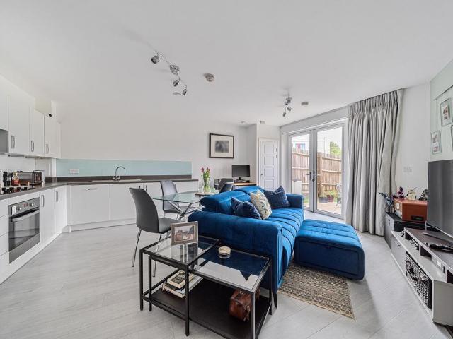 Apartment for rent in Colindale, Isle Of Man