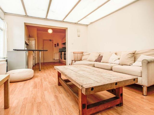 Studio for rent in Talbot Village, Bournemouth