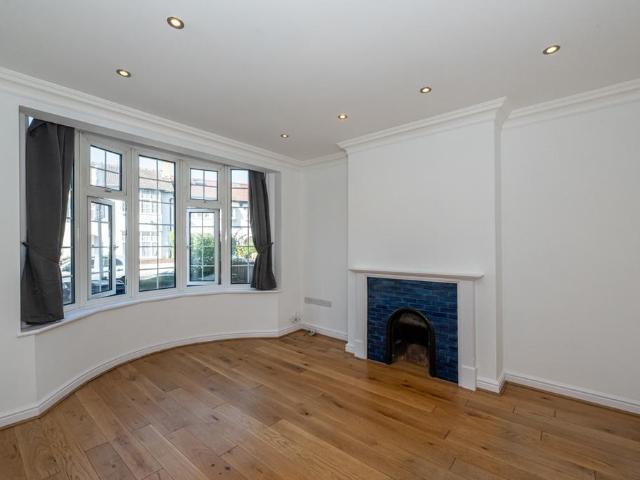 Apartment for rent in Clapham, Greater London