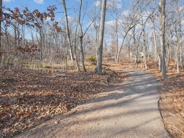 Land for sale in Watchung