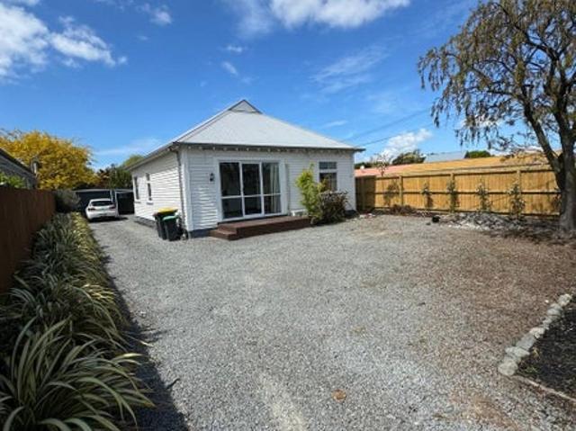 House for rent in Edgeware, Canterbury