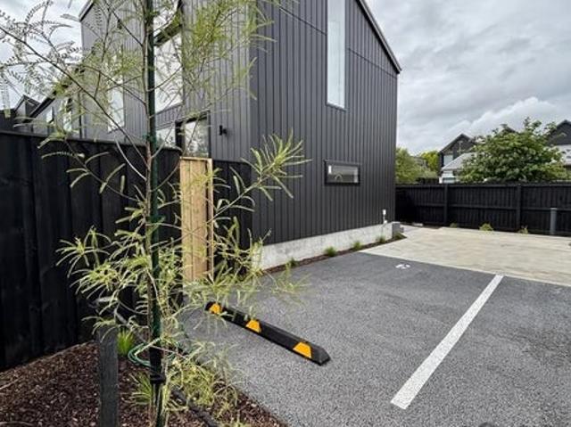 House for rent in Edgeware, Canterbury