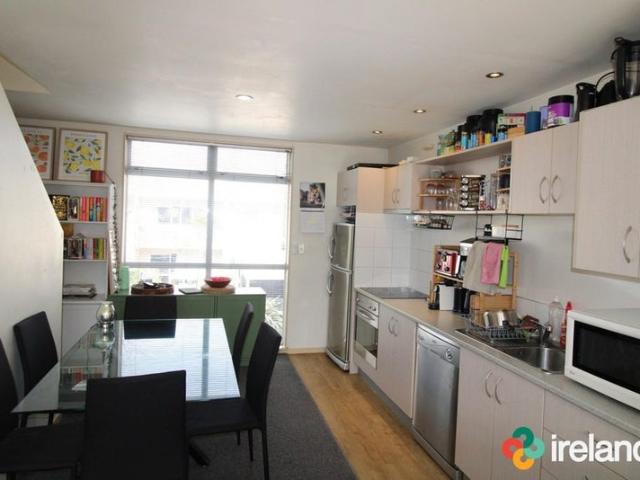 Apartment for rent in Edgeware, Linwood-Central-Heathcote Community