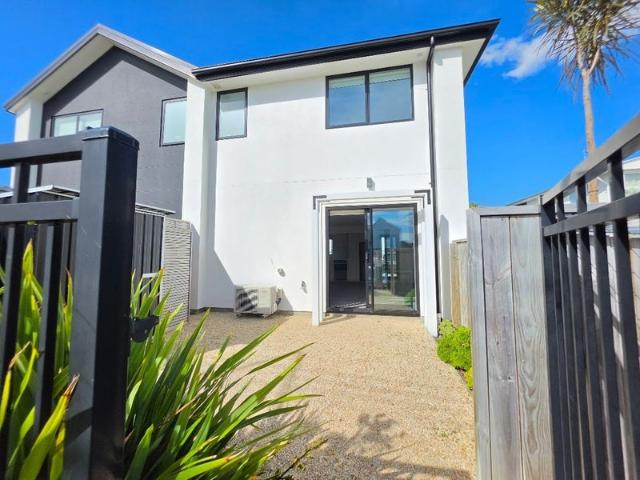 House for rent in Edgeware, Linwood-Central-Heathcote Community