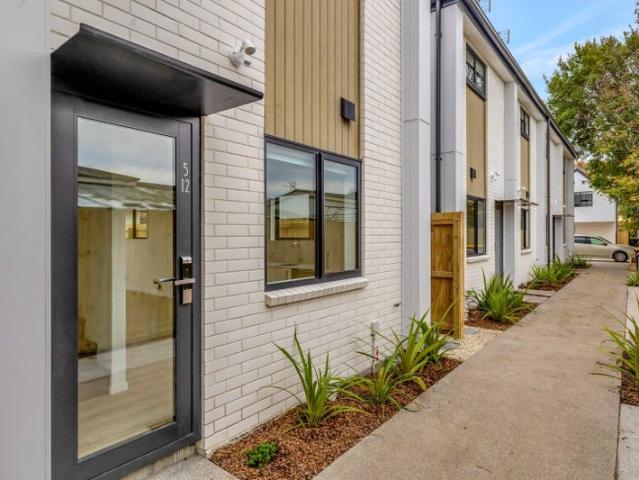 House for rent in Edgeware, Canterbury