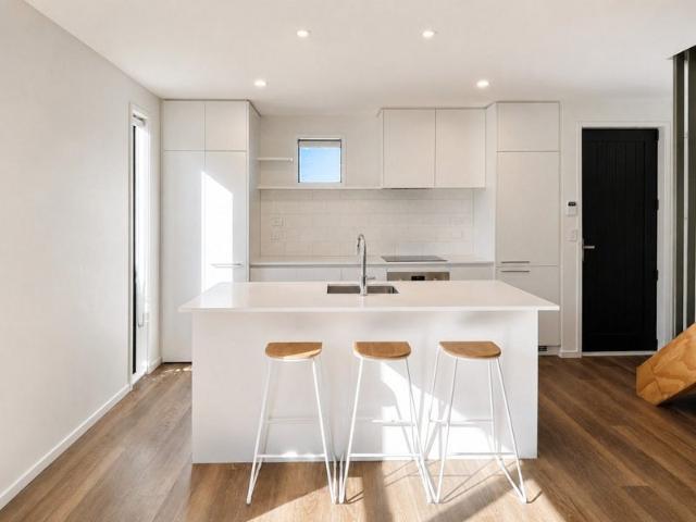 House for rent in Edgeware, Canterbury