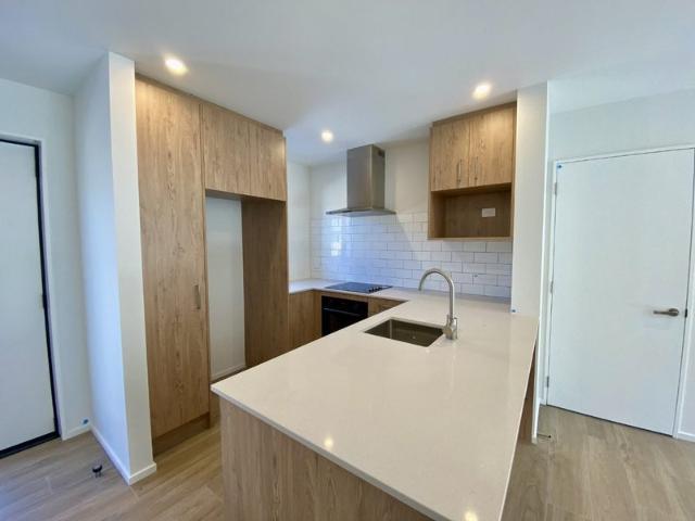 House for rent in Edgeware, Canterbury