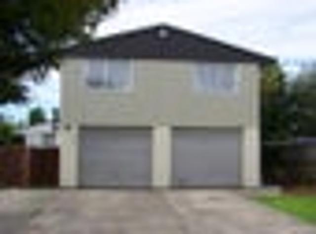 Townhouse for rent in Edgeware, Canterbury