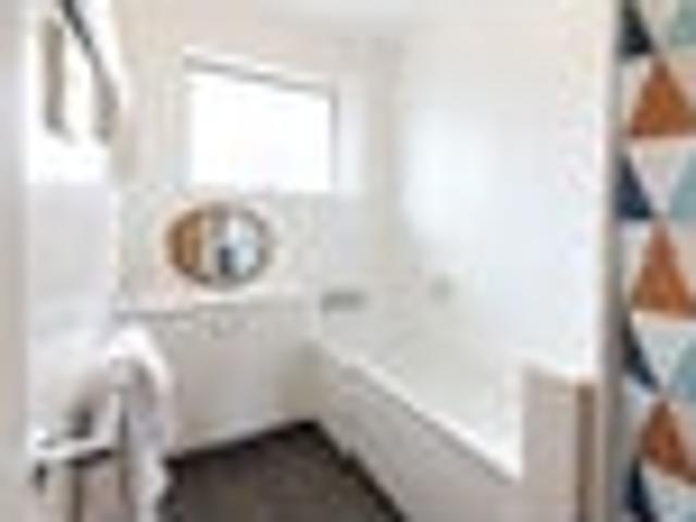 Townhouse for rent in Heathcote, Canterbury