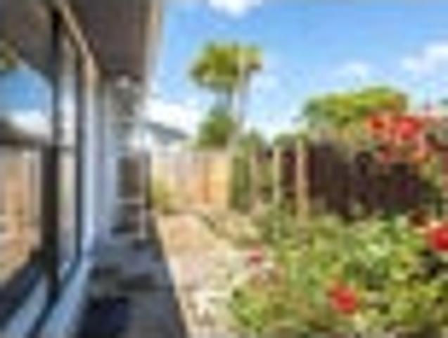 Apartment for rent in Heathcote, Canterbury