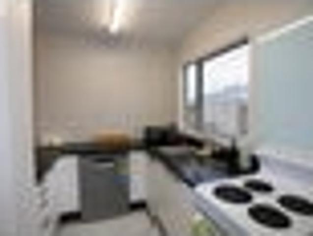 Townhouse for rent in Heathcote, Canterbury