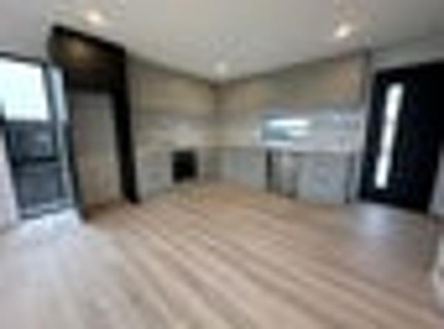 Townhouse for rent in Edgeware, Canterbury