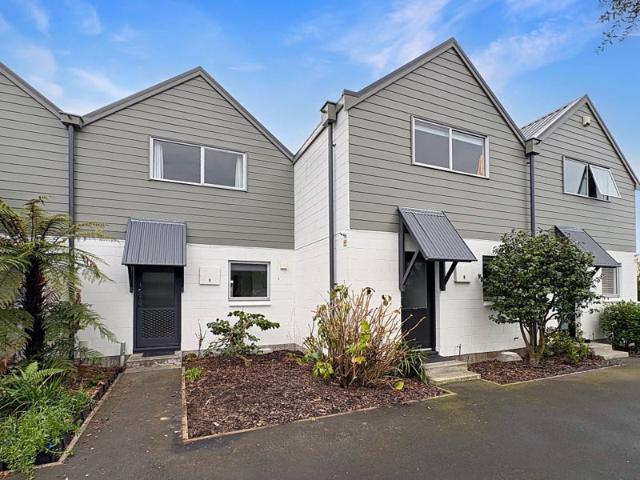 House for rent in Edgeware, Canterbury