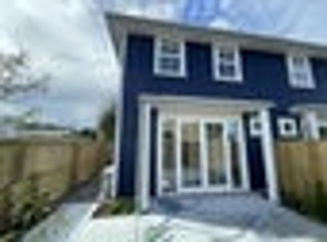 Townhouse for rent in Heathcote, Canterbury