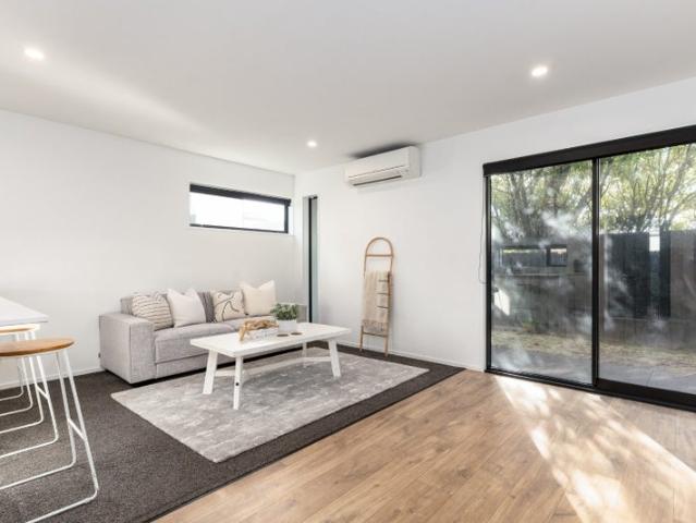 House for rent in Edgeware, Canterbury