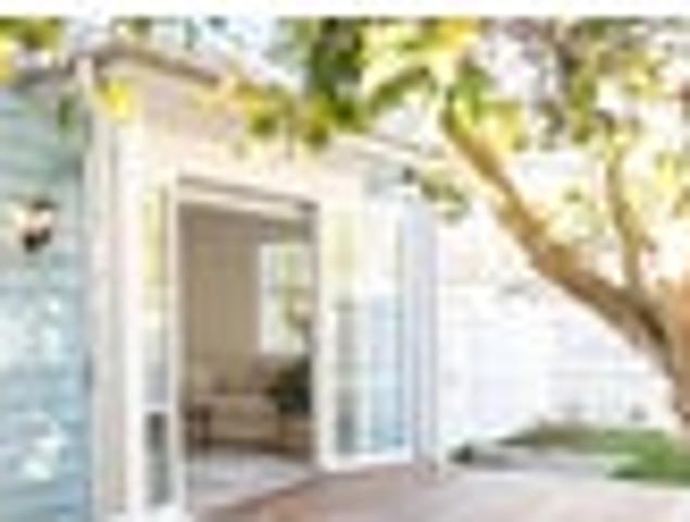 Townhouse for rent in Edgeware, Canterbury