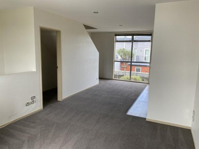 House for rent in Edgeware, Linwood-Central-Heathcote Community