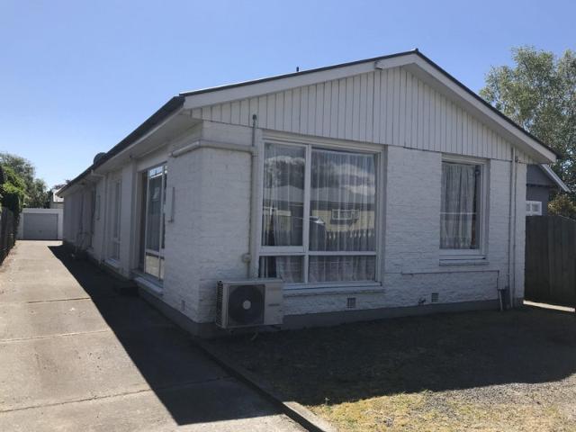 Apartment for rent in Edgeware, Linwood-Central-Heathcote Community