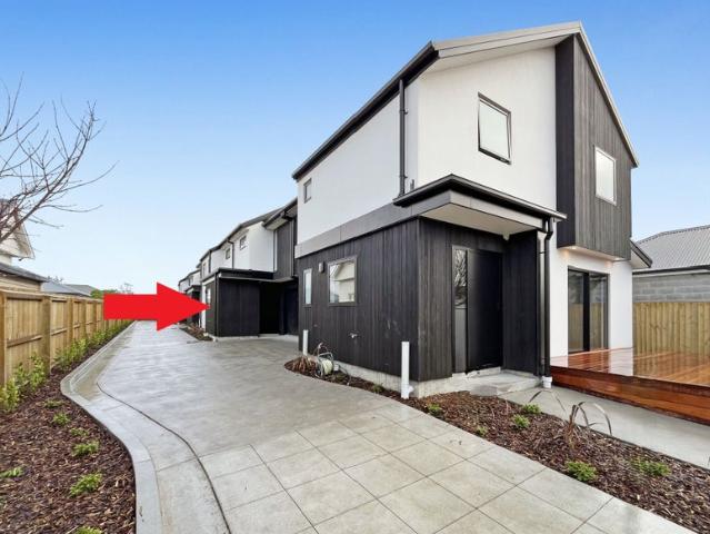 House for rent in Edgeware, Canterbury