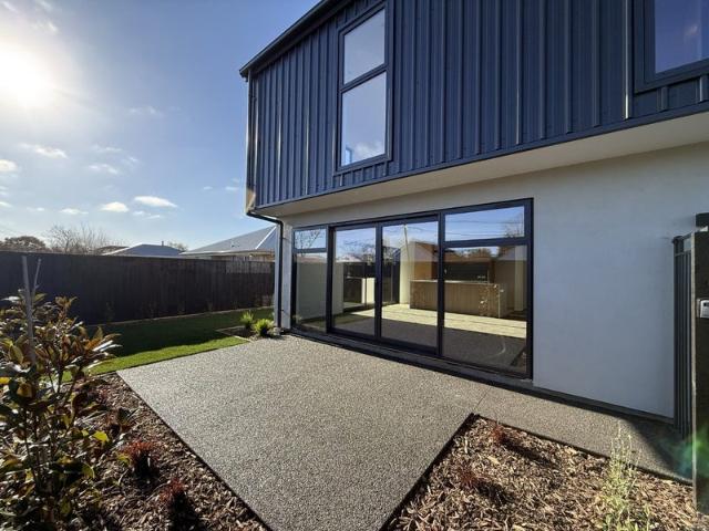 House for rent in Edgeware, Canterbury