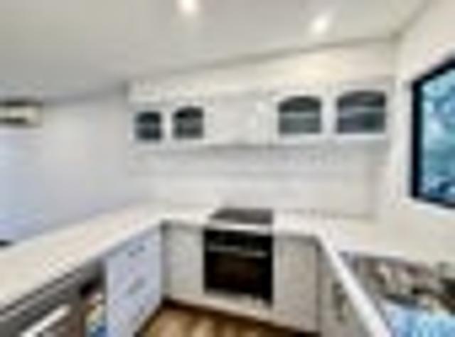 Townhouse for rent in Heathcote, Canterbury