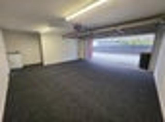 Townhouse for rent in Edgeware, Canterbury