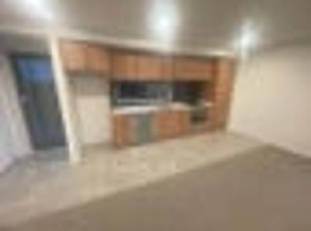 Townhouse for rent in Edgeware, Canterbury
