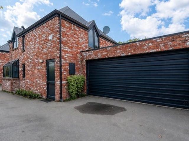 House for rent in Heathcote, Canterbury