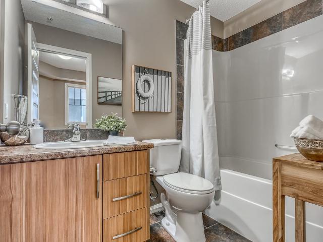 Apartment for rent in Wedgewood, Alberta