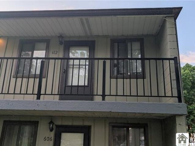 Condo for sale in Westfield