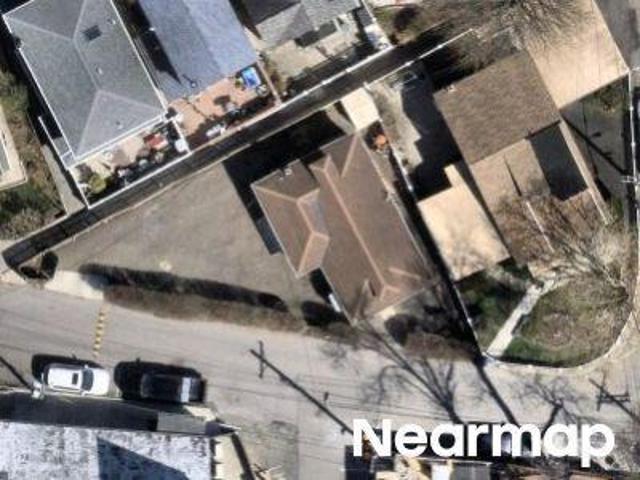 Property for sale in The Bronx, Arverne