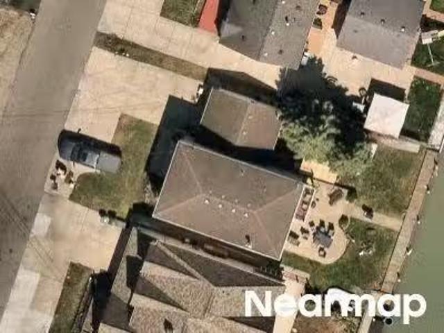 House for sale in Macomb
