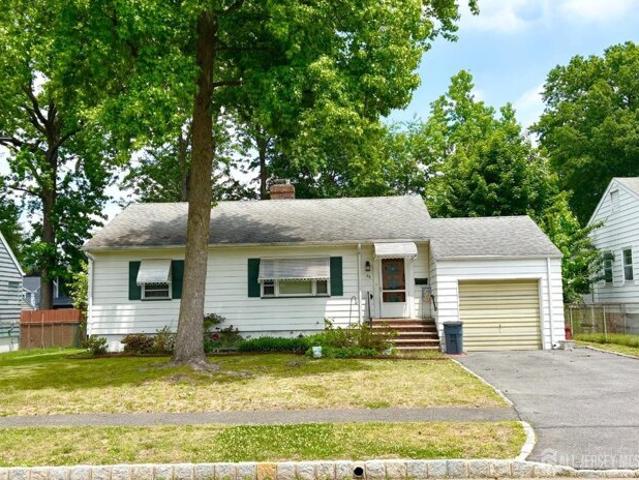 House for sale in Springfield, New Jersey