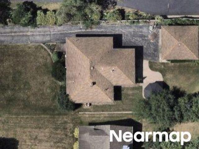 House for sale in Mchenry, Illinois