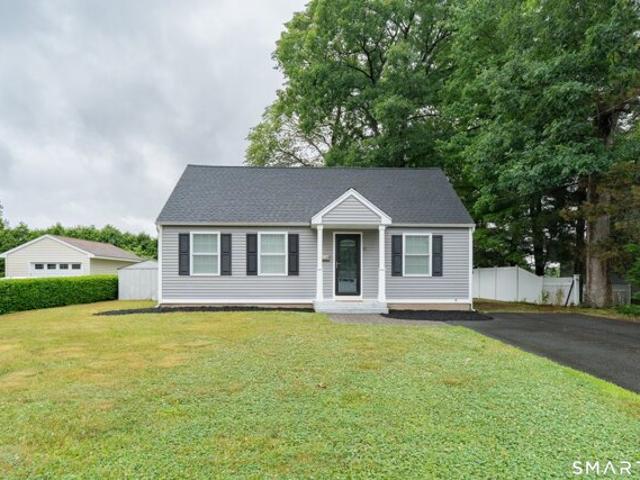 House for sale in Cromwell, Connecticut