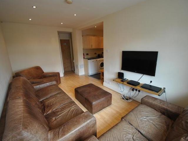 House for rent in Ladybarn, Manchester