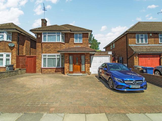 House for rent in Broadfields, Greater London
