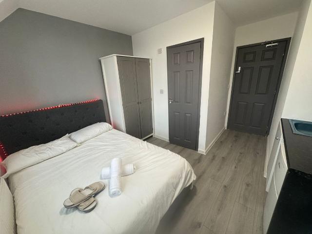 Studio for rent in Little Stanmore, Greater London