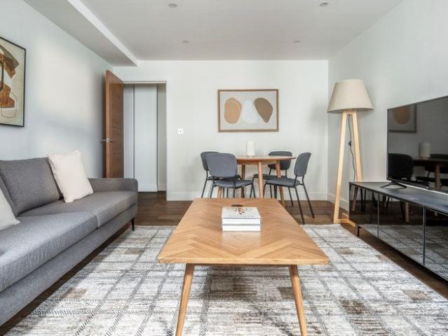 Apartment for rent in Paddington, Isle Of Man