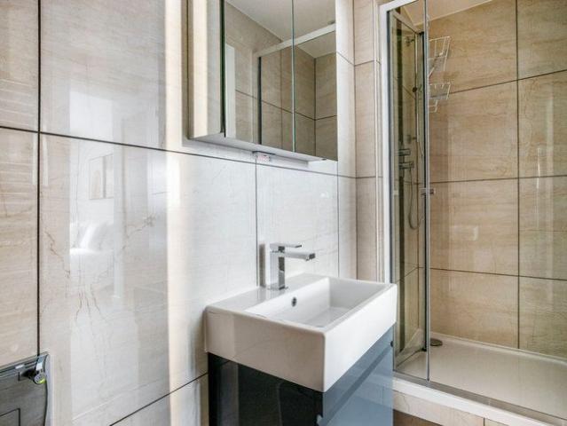 Apartment for rent in Paddington, Isle Of Man