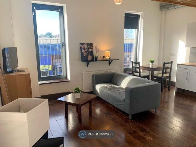 Studio for rent in London Borough of Brent, Greater London