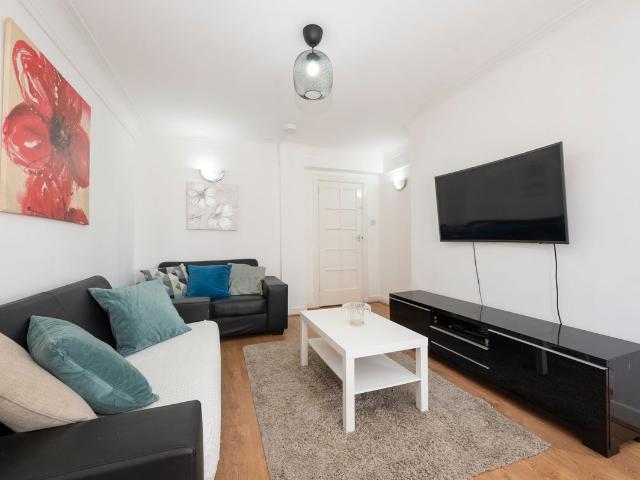 Apartment for rent in Paddington, Greater London