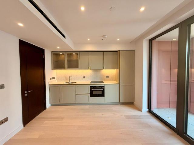 Studio for rent in Paddington, Isle Of Man